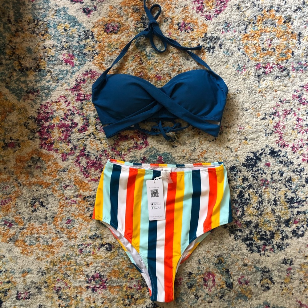 High-waisted bikini